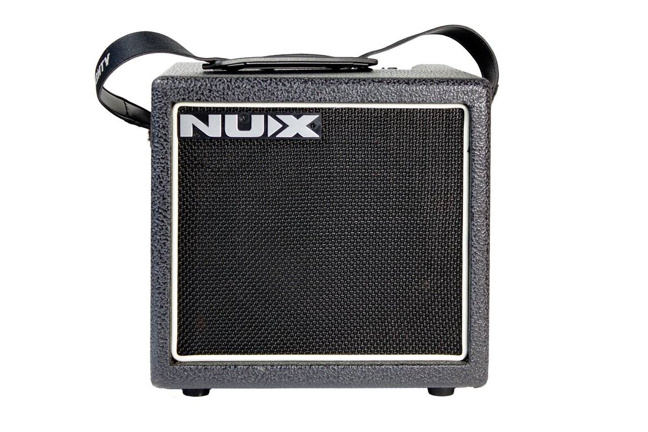 Комбик nux. Комбик NUX Mighty 8. Mighty-8bt цифровой комбоусилитель, 8вт, NUX. Mighty-Bass-50bt басовый комбо-усилитель.