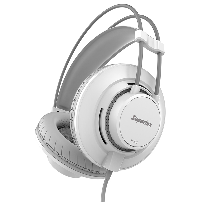 HD672 White