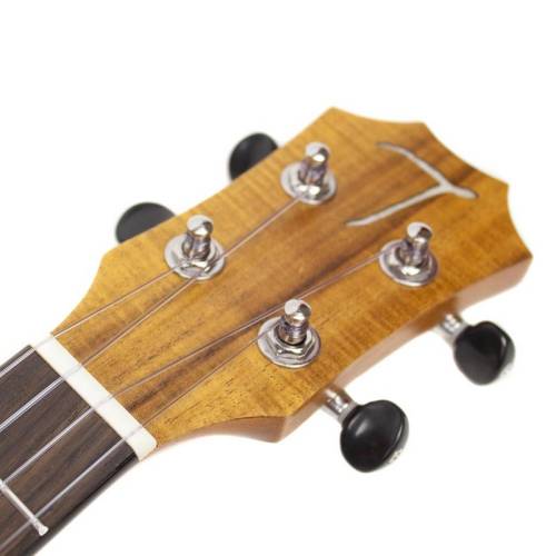 TOM TUT-700E - Укулеле тенор с чехлом со звукоснимателем