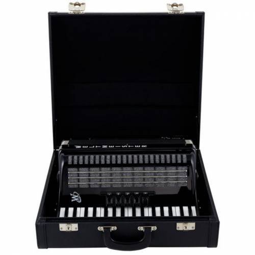 Weltmeister ACHAT III-72/34 BLACK Аккордеон 34/72/III/5/3, чёрный