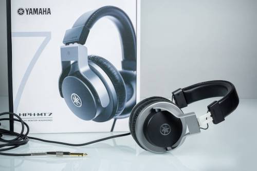 Наушники YAMAHA HPH-MT7