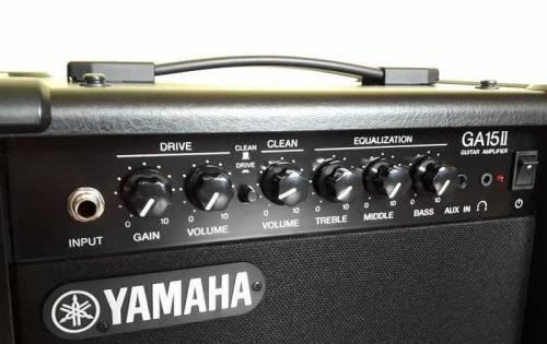 Yamaha GA15II Комбоусилитель