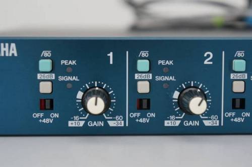 YAMAHA MLA8 Mic Line Amplifier Предусилитель микрофонный